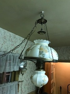 lot 155 image: Vintage Milk White Glass With Hand-Painted Floral Design Electric Hanging Lamp