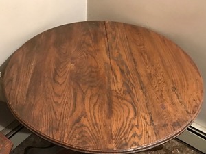 lot 197 image: antique round table