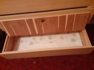 lot 99 image: Vintage 5 drawer blonde dresser