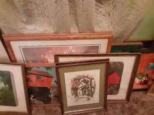 lot 102 image: Pictures and paintings