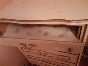 lot 182 image: vintage solid wood 5 drawer white dresser
