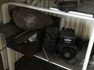 lot 54 image: Contents of shelf