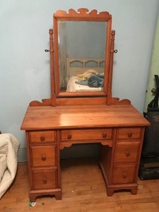 lot 187 image: Vintage solid wood vanity with mirror