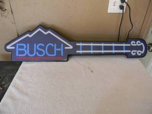 lot 2 image: VINTAGE BUSCH LIGHT BEER GUITAR LIGHTED BAR LIGHT  SIGN - NICE - WORKS - FANTASTIC PIECE - GREAT CHRISTMAS GIFT - APPROX - SEE PICTURES