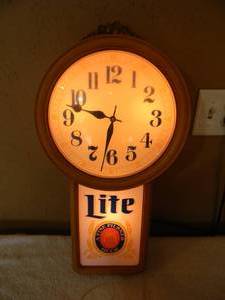 lot 9 image: VINTAGE ORIGINAL MILLER LITE LIGHTED CLOCK SIGN - WORKS - NICE - FANTASTIC PIECE - GREAT CHRISTMAS GIFT - APPROX 12 By 23 - SEE PICTURES