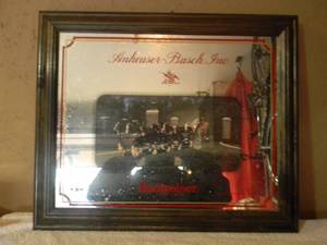 lot 21 image: VINTAGE ANHEUSER BUSCH INC. Clydesdales BAR SIGN  MIRROR - RARE - NICE - COOL OLD SCHOOL PIECE - GREAT CHRISTMAS GIFT - APPROX 24 By 21 - SEE PICTURES