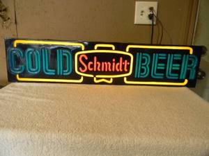 lot 27 image: RARE - VINTAGE SCHMIDT COLD BEER BAR LIGHT - WORKS - NICE - GREAT OLD SCHOOL PIECE - GREAT CHRISTMAS GIFT - APPROX 36 By 9 - SEE PICTURES
