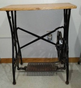 lot 501 image: White Sewing Machine Stand WNew Top
