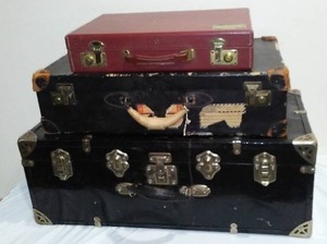 lot 508 image: Vintage Trunk, Suitcase And Briefcase.