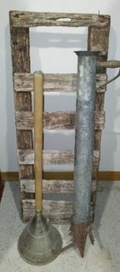 lot 516 image: Vintage Display Ladder, Planter, Clothes Plunger.