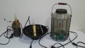 lot 531 image: Unique Side Table Lights (3)