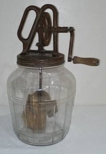 lot 534 image: Antique Dandy Butter Churn.