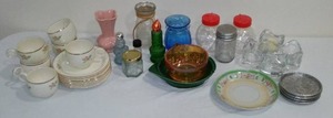lot 541 image: Misc. Small Glass.