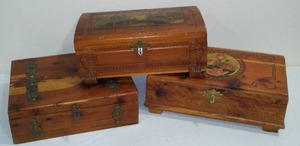 lot 542 image: Wood Jewelry Boxes (3).
