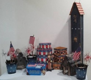 lot 543 image: Americana Decor.