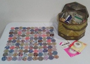 lot 545 image: Vintage Yoyo  Dollie And Sewing Notions.
