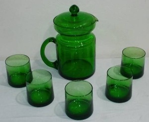 lot 561 image: Green Glass Pitcher And (5) Glasses.