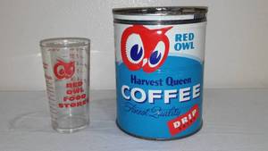 lot 569 image: Vintage Red Owl Harvest Queen Coffee Can And Measuring Class