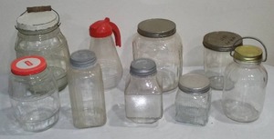 lot 576 image: Vintage Hazel Atlas Jars And More (9).
