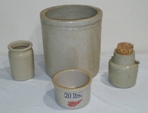 lot 583 image: Red Wing Crock and More (4).