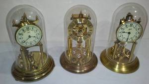 lot 606 image: Anniversary Clocks (3)