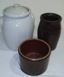 lot 609 image: Crocks -3