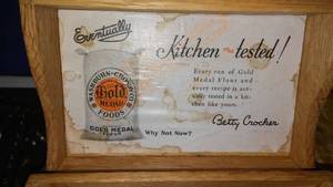 lot 613 image: Vintage Gold Modal Recipe Box And More.