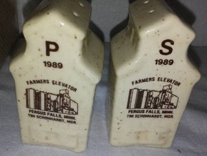 lot 625 image: Vintage Miniatures