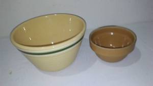 lot 640 image: Watt Wear Pottery.