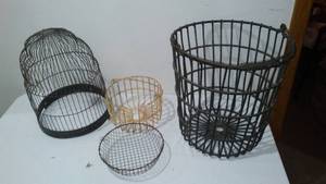 lot 661 image: Vintage Wire Baskets and more.