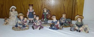 lot 676 image: Yesterdays Child Figurines By Boyds (8)