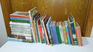 lot 688 image: Vintage Childrens Books. See Pictures