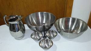 lot 689 image: Stainless Steel Mixing Bowls And More.