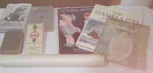 lot 690 image: Vintage Paper Collectibles