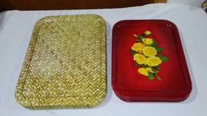 lot 711 image: Vintage Metal Lap Trays-Excellent