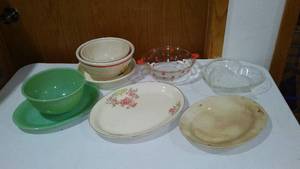 lot 717 image: Vintage Platters, Bowls And Pie Plates.