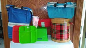 lot 725 image: Soft Side Lunch Tote, Vintage Cooler And More.