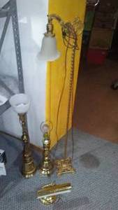 lot 739 image: Floor And Table Lamps (4)