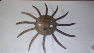 lot 786 image: Vintage Metal  Rotary Hoe Wheel, Perfect.