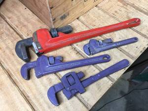 lot 69 image: 4 Pipe Wrenches