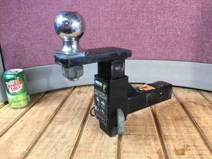 lot 15 image: Reese Adjustable Ball Mount Hitch