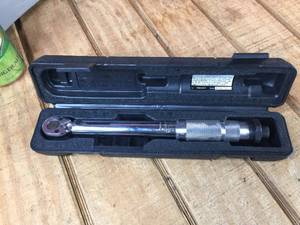 lot 17 image: Pittsburgh Pro Click-Type Torque Wrench