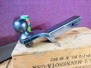 lot 21 image: Ridgid Chrome Ball Hitch