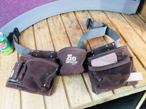 lot 19 image: Go Work Gear - Leather Tool Belt