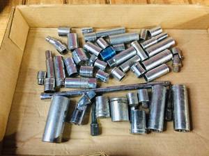 lot 24 image: Variety 38-12 Dr Sockets
