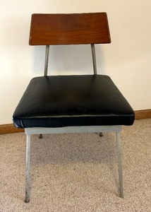 Charming Mid Century Accent Chair