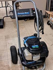lot 803 image: Honda Pressure Wave GCV160 5.5 Gas Pressure Washer RWH2500