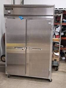 lot 802 image: Continental Commercial Refrigerator Freezer Side By Side 2R