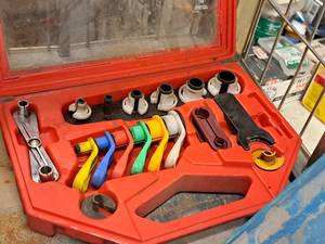 lot 851 image: Lisle Master Disconnect Set 39900