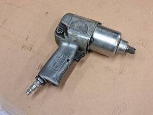 lot 861 image: Mac Tools Air Hammer